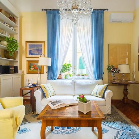 Casa Fiorita Apartment เนเปิลส์ ภายนอก รูปภาพ