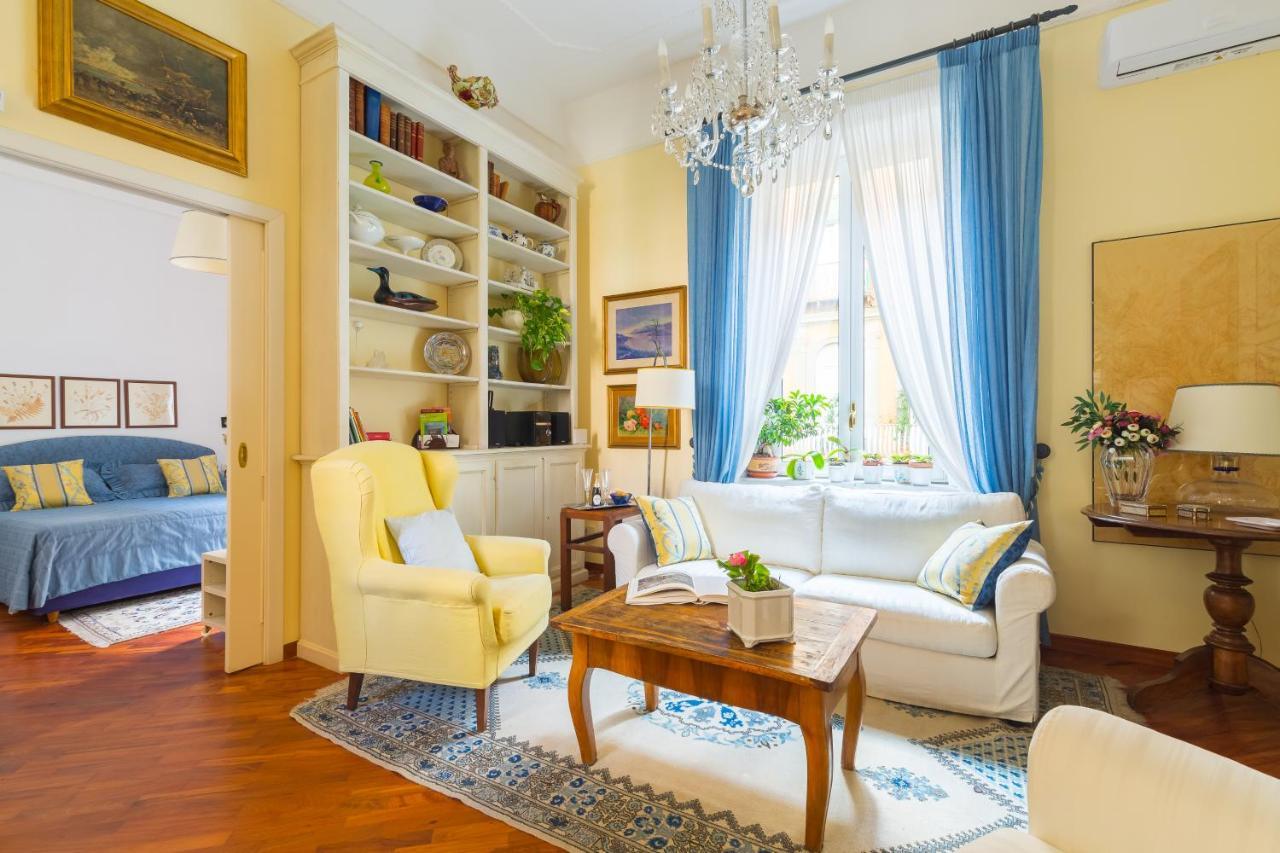 Casa Fiorita Apartment เนเปิลส์ ภายนอก รูปภาพ