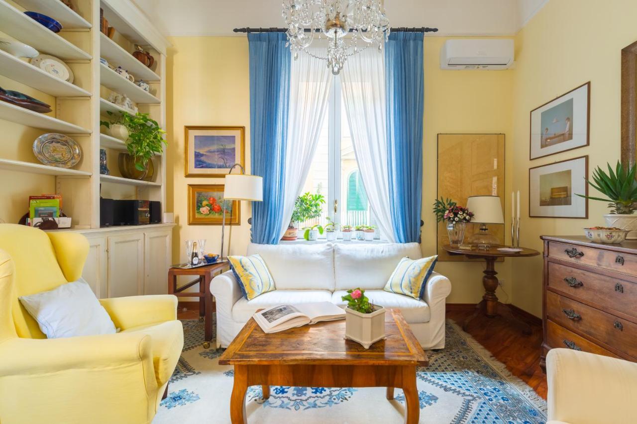 Casa Fiorita Apartment เนเปิลส์ ภายนอก รูปภาพ